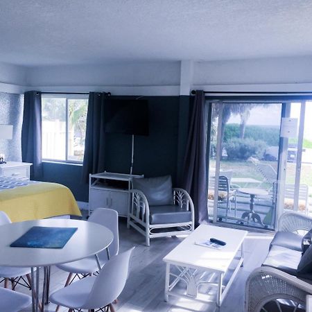 Coral Tides Resort 폼파노 비치 외부 사진