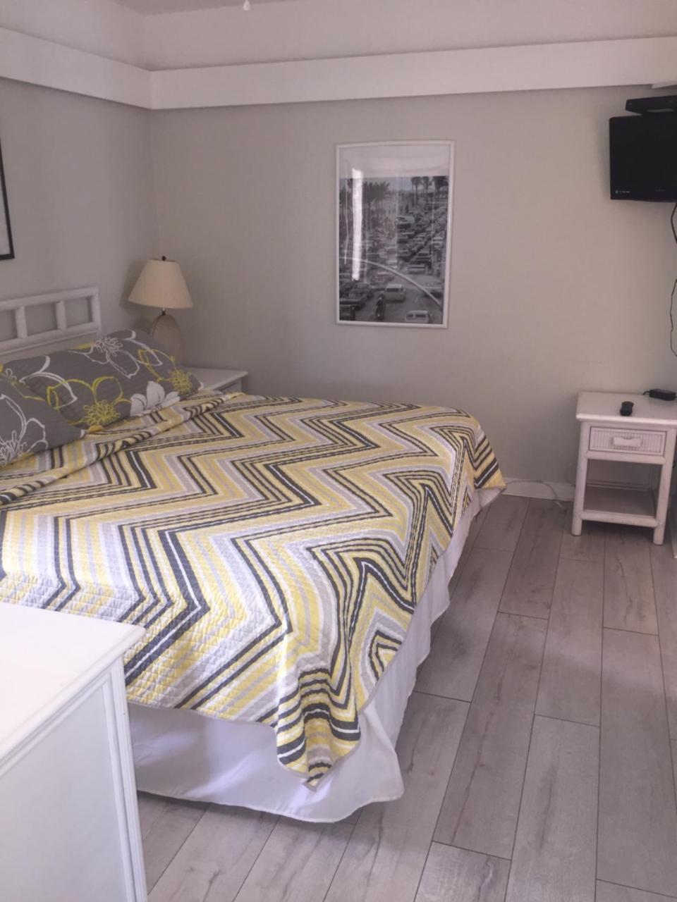 Coral Tides Resort 폼파노 비치 외부 사진