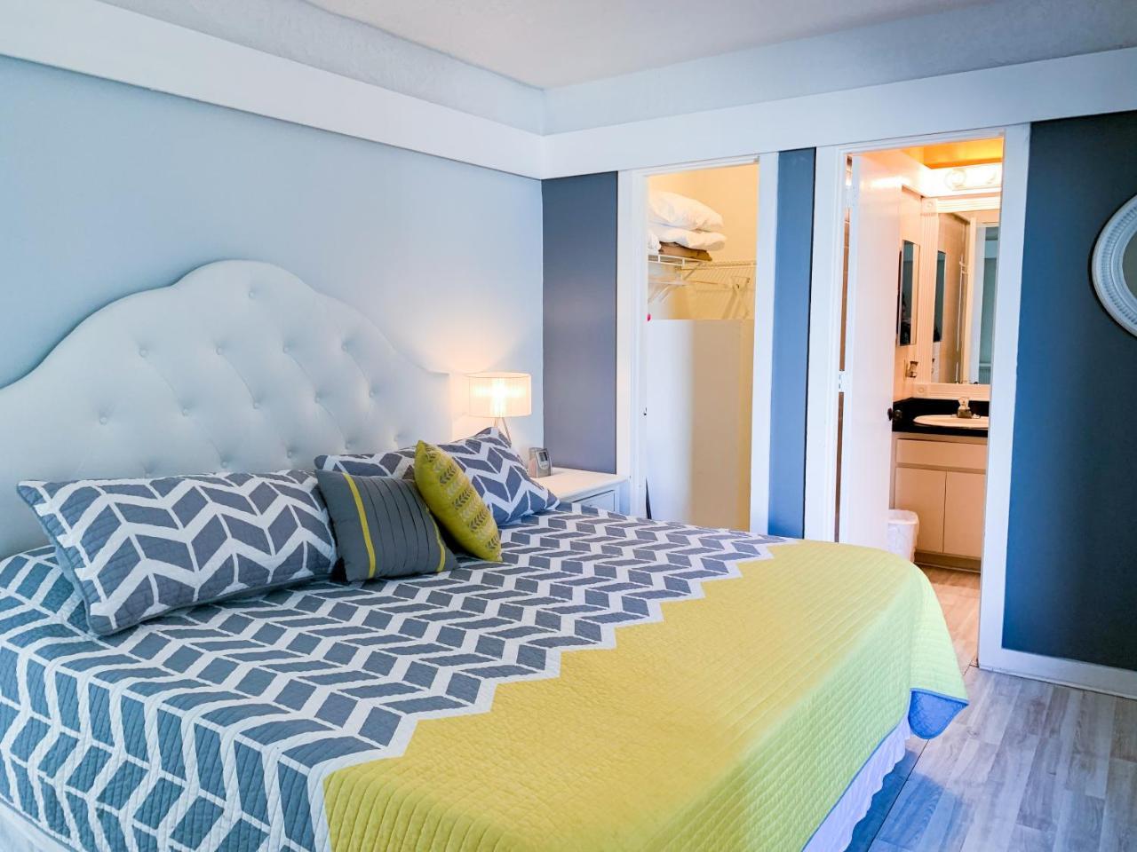 Coral Tides Resort 폼파노 비치 외부 사진