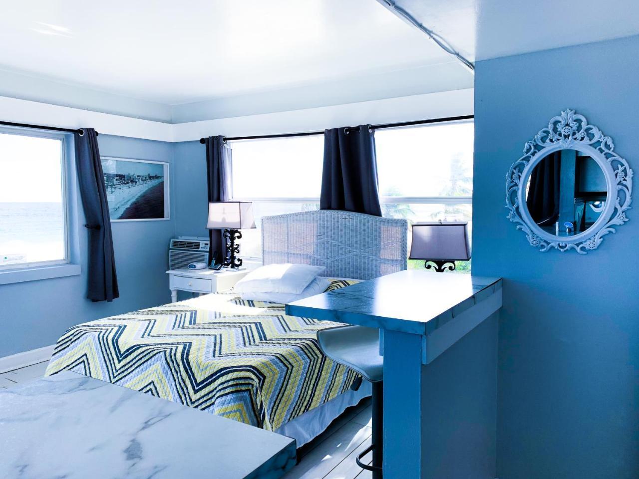 Coral Tides Resort 폼파노 비치 외부 사진