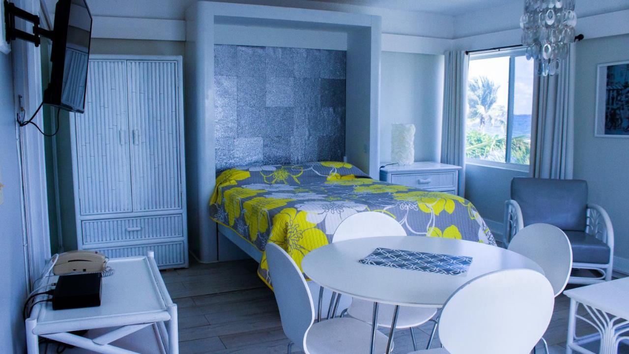 Coral Tides Resort 폼파노 비치 외부 사진