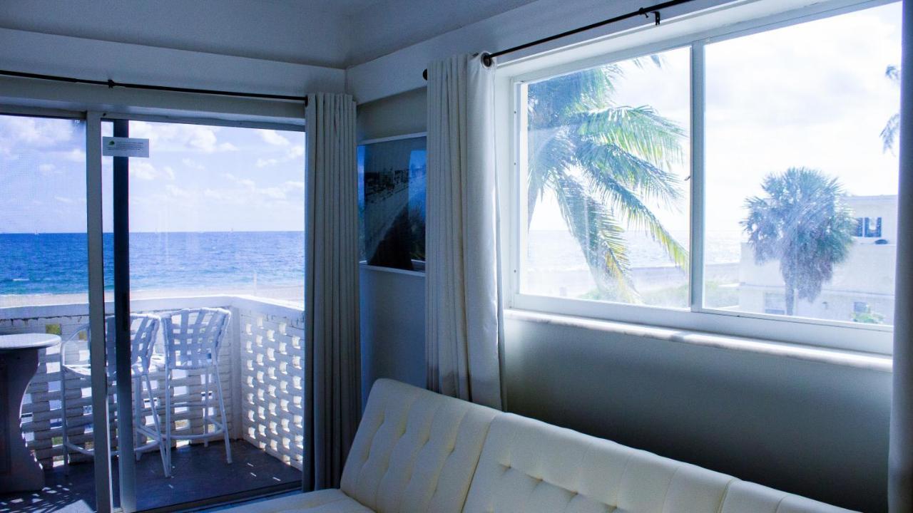 Coral Tides Resort 폼파노 비치 외부 사진
