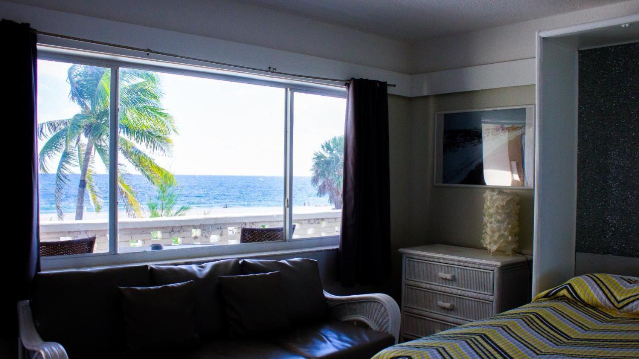 Coral Tides Resort 폼파노 비치 외부 사진