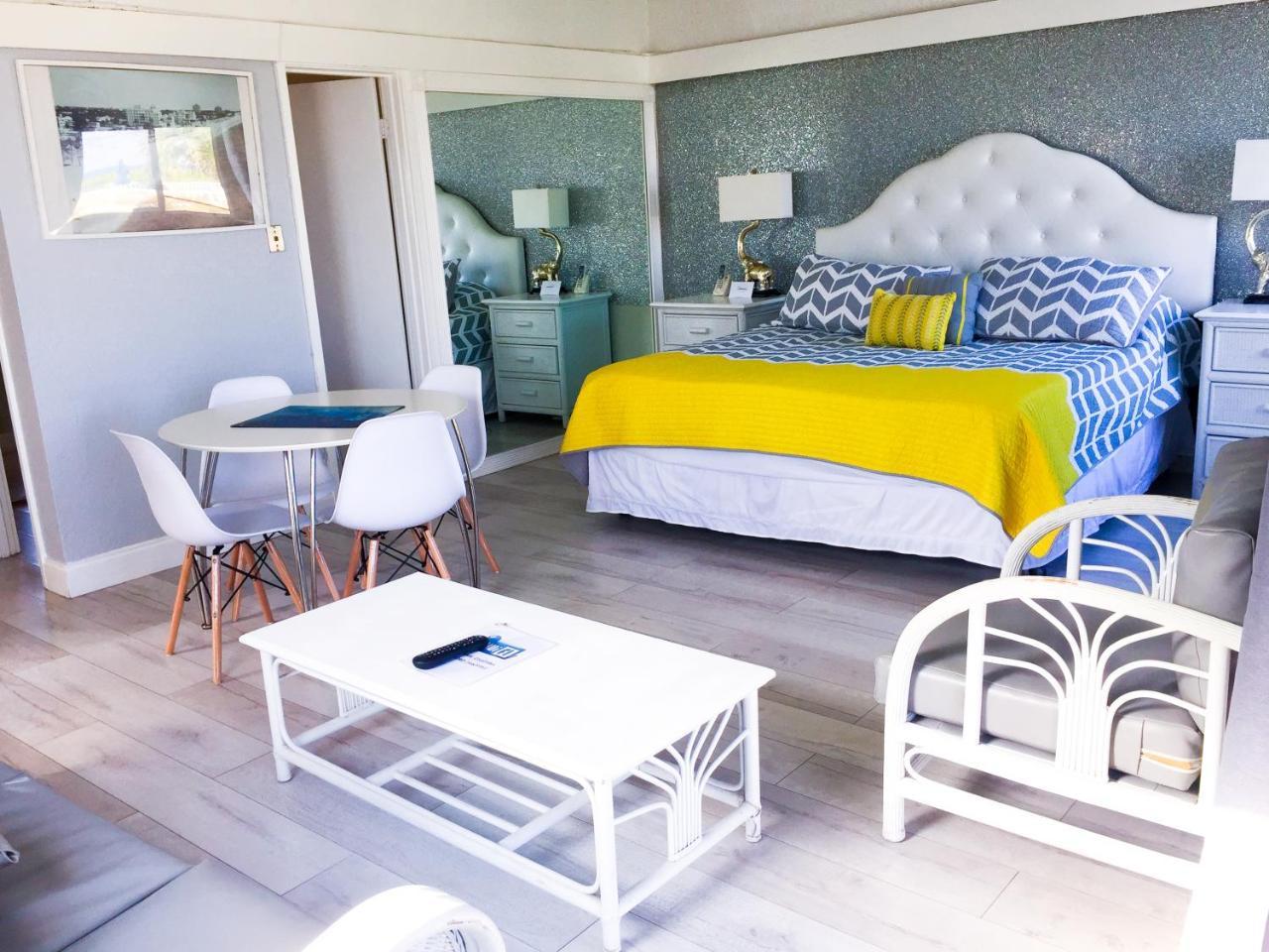 Coral Tides Resort 폼파노 비치 외부 사진